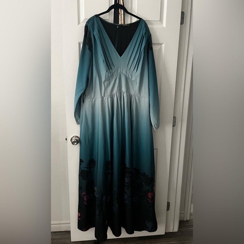 Long sleeved Eshakti maxi dress size 24w
